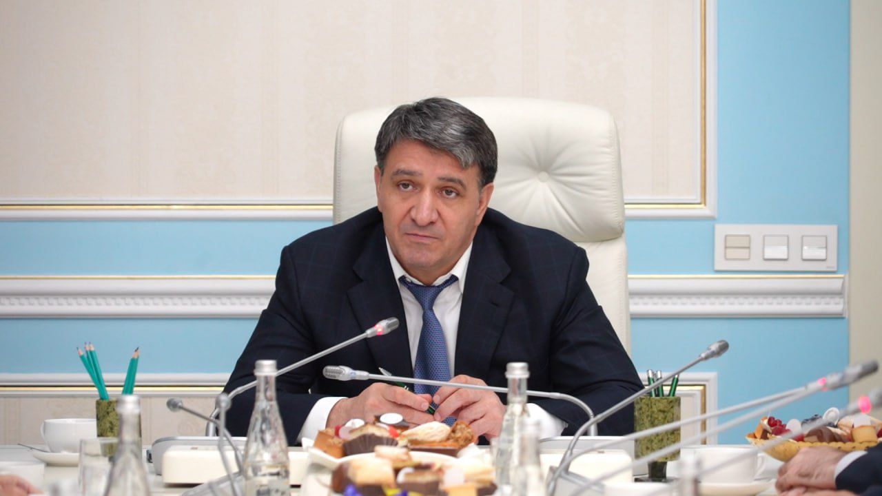 Встреча героев Отечества с руководством Махачкалы